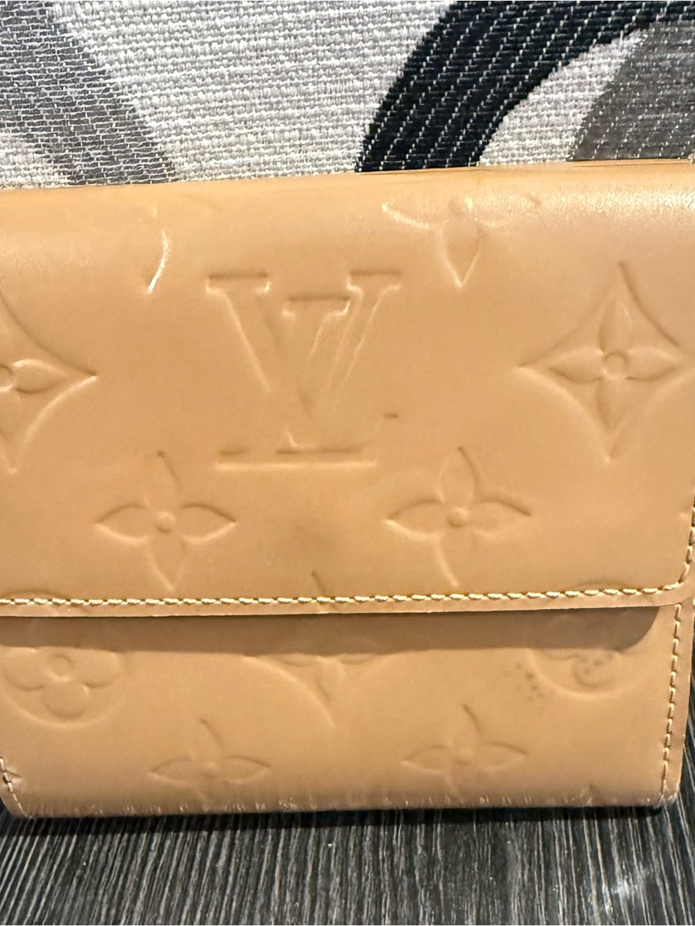 Louis Vuitton Beige Monogram Vernis Compact Wallet